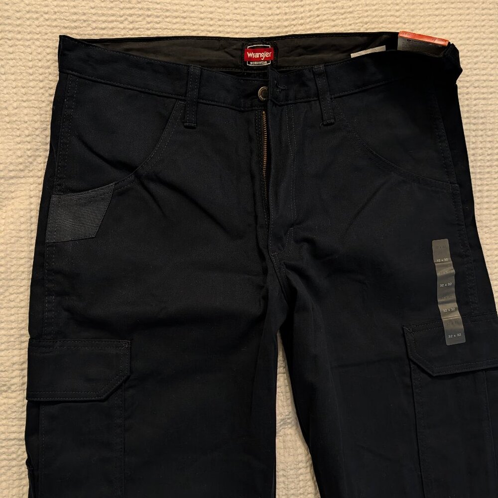 Navy Cargos NWT 32x32